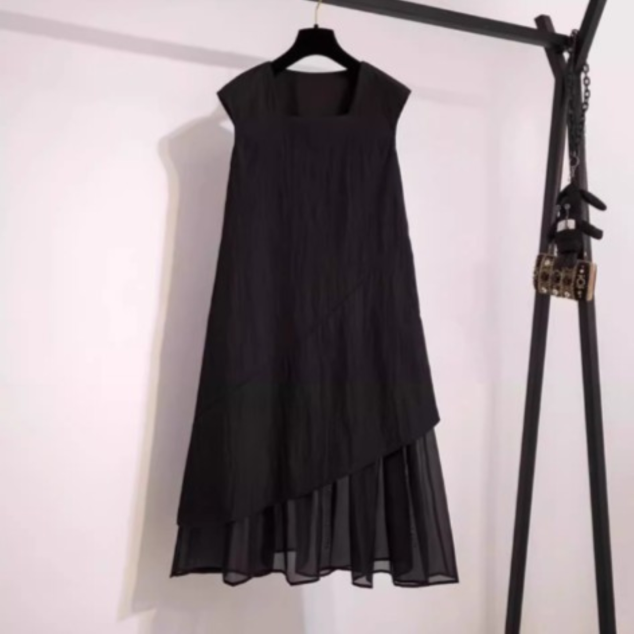 骨格ウェーブ レイヤード スクエアカラー Aラインワンピース